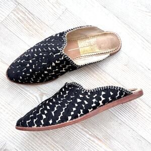 Dolce Vita Tia‎ Graphic Maximalist Embroidered Mule | Black/Ivory Size 8